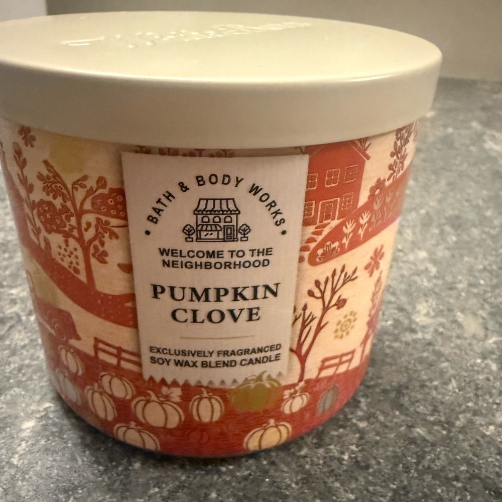 Bath & Bodywork’s “Pumpkin Clove” 14.5 oz